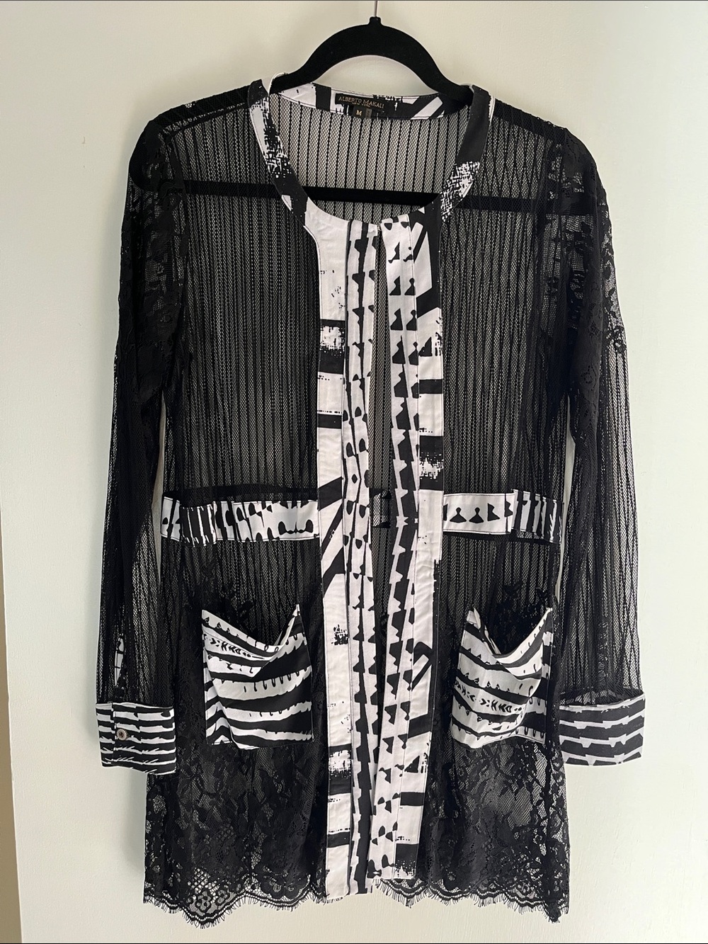 Women’s Medium Lace Wrap